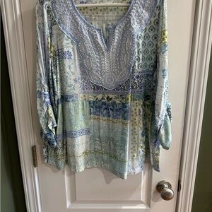 John Mark Women's Blue and Green beautiful top.
